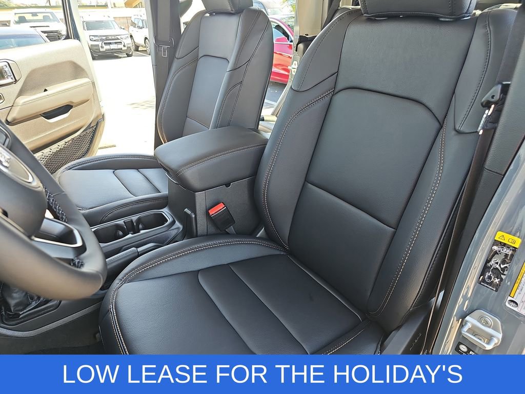 New 2025 Jeep Gladiator Willys image 14