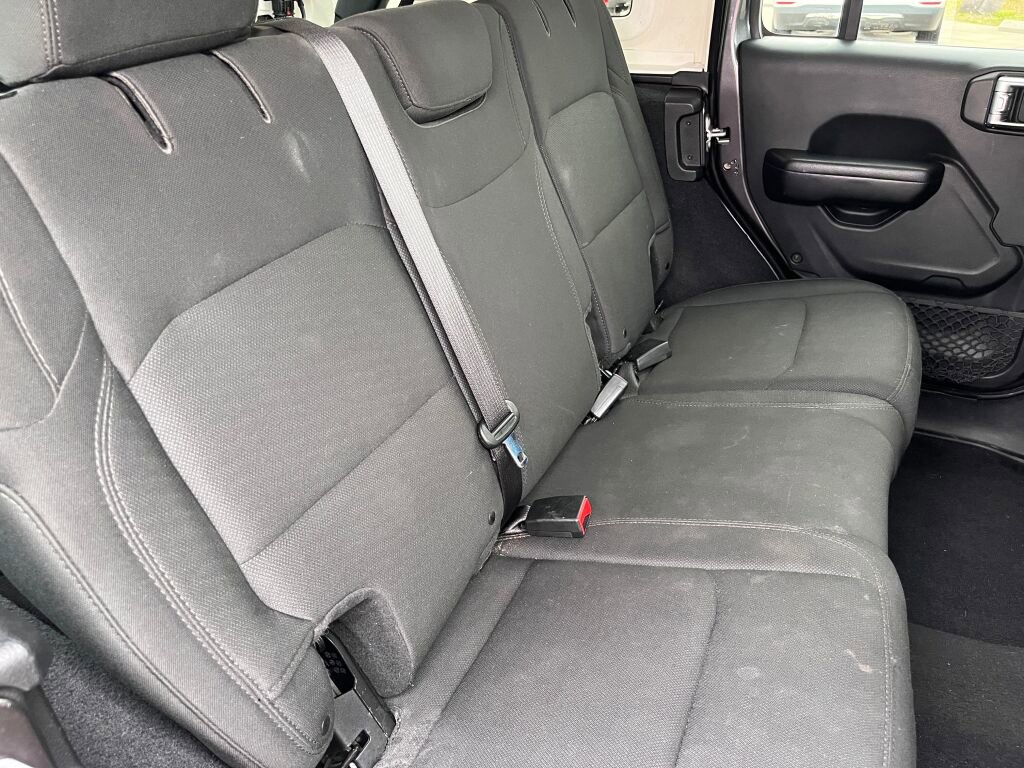 Used 2018 Jeep Wrangler Unlimited Sport S AWD/4WD image 27