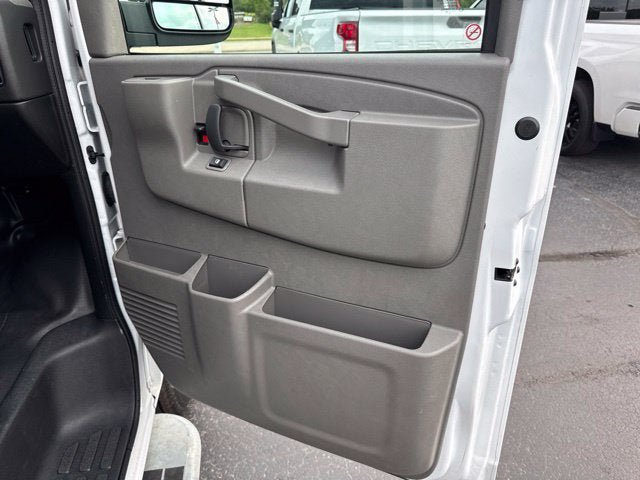Used 2025 GMC Savana 2500 w/ Driver Convenience Package RWD image 28