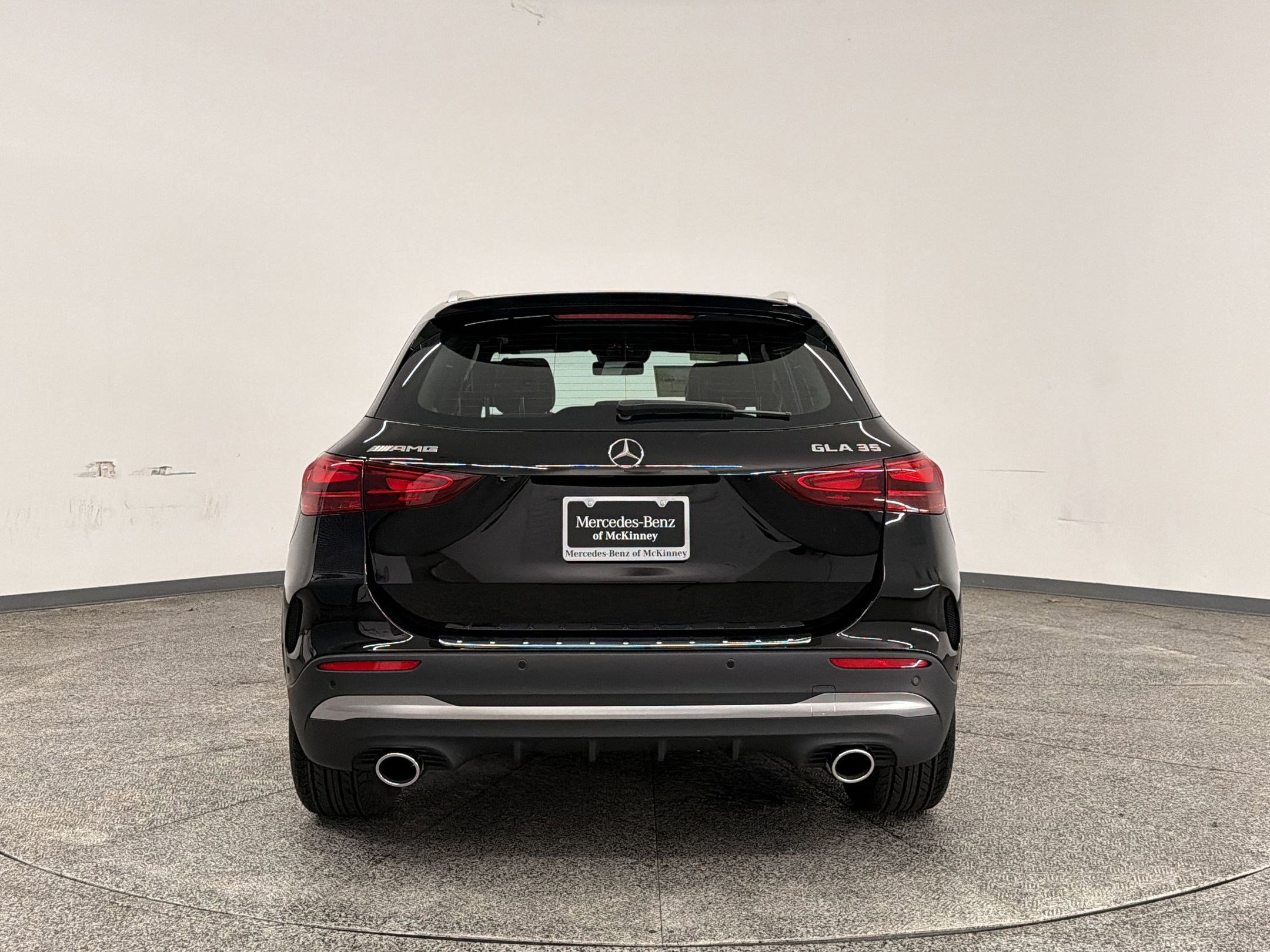 New 2026 Mercedes-Benz GLA 35 AMG 4MATIC image 9
