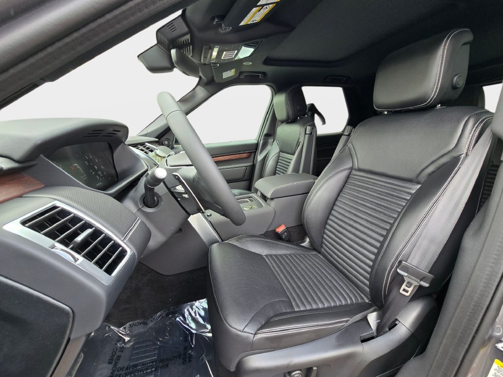 New 2026 Land Rover Discovery Dynamic SE AWD/4WD image 15