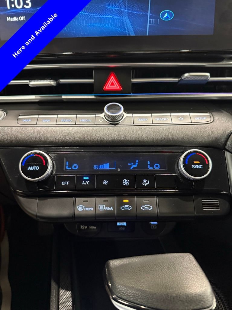 Used 2024 Hyundai Elantra SEL FWD image 14