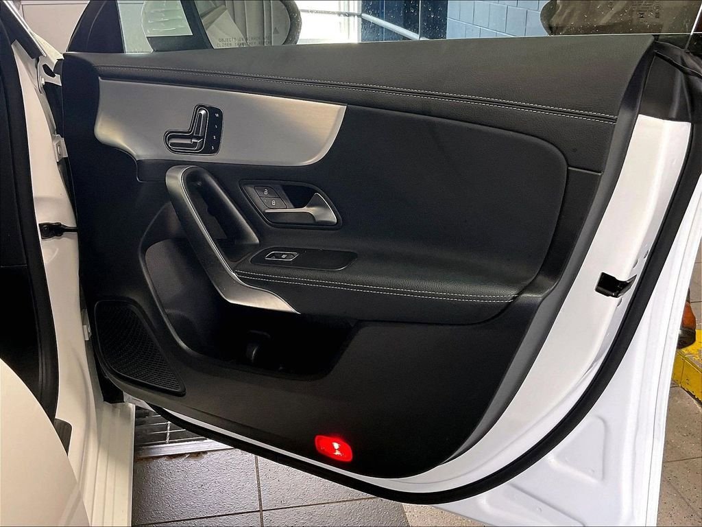 Used 2025 Mercedes-Benz CLA 250 4MATIC image 12