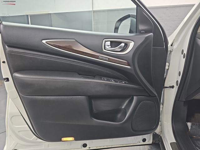 Used 2018 INFINITI QX60 Luxe w/ Deluxe Technology Package image 24