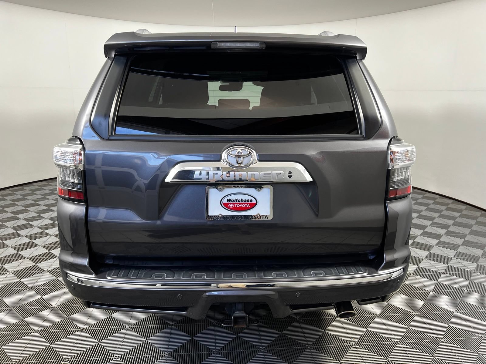 Used 2022 Toyota 4Runner Limited AWD/4WD image 6