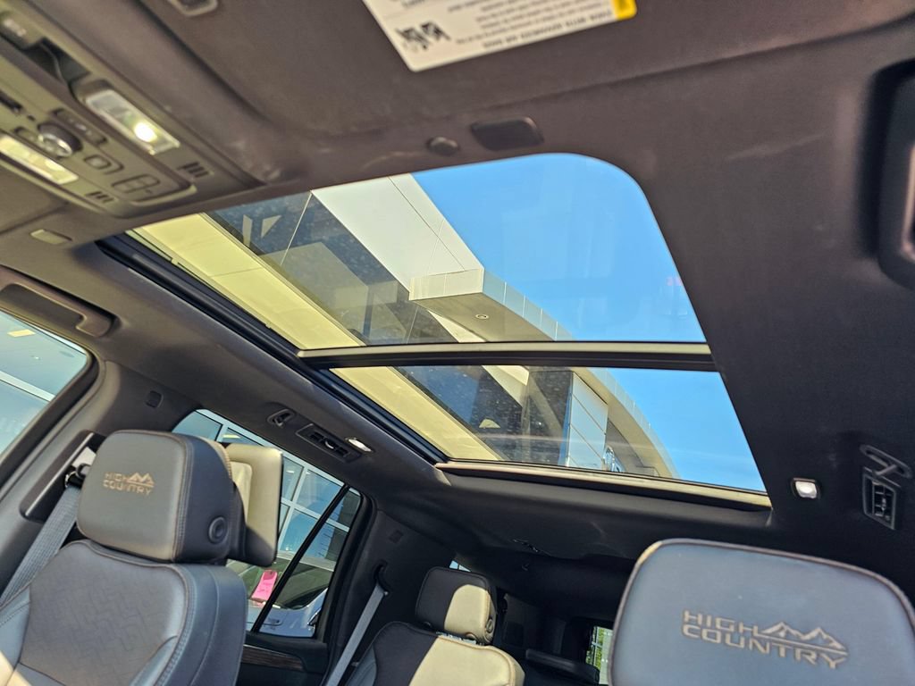 Used 2021 Chevrolet Tahoe High Country AWD/4WD image 24
