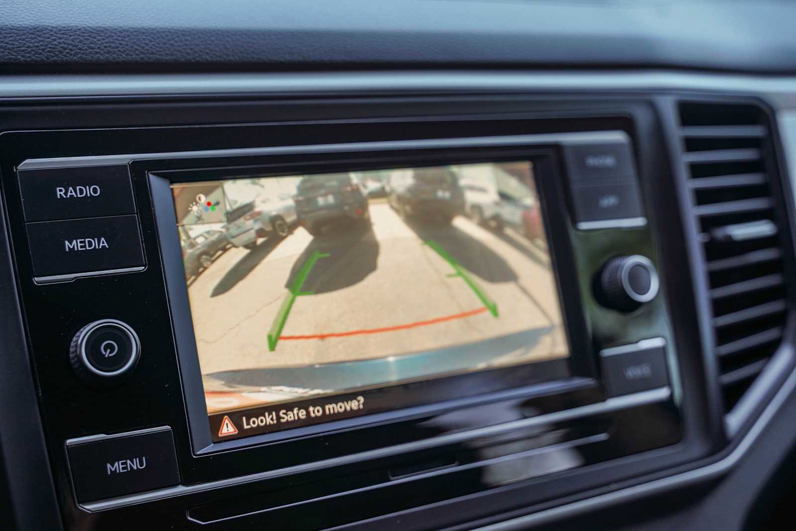 Used 2021 Volkswagen Atlas S image 26