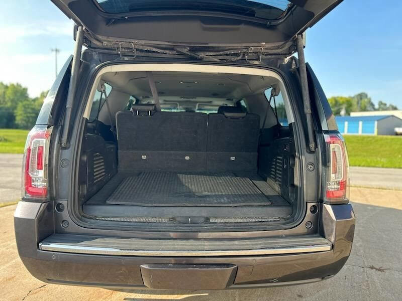 Used 2016 GMC Yukon XL Denali image 10