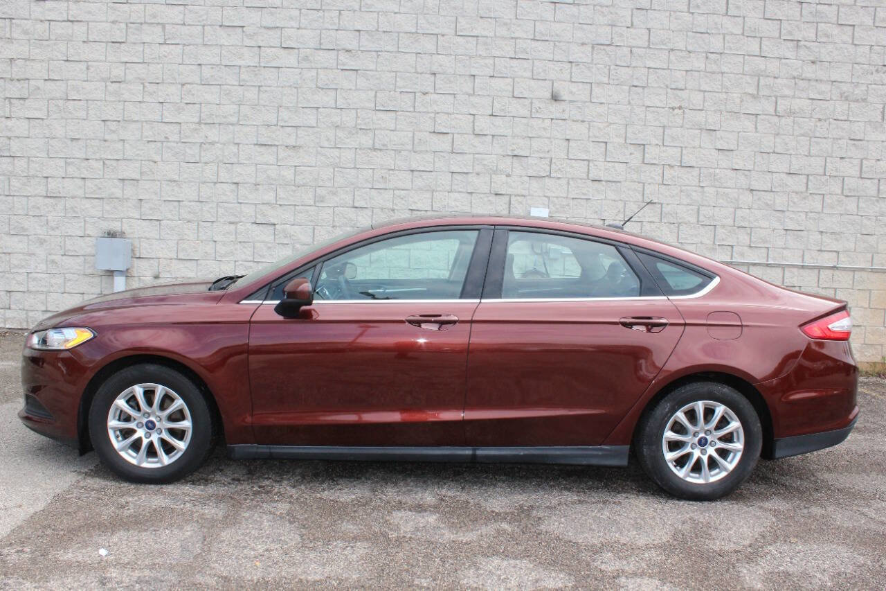 Used 2016 Ford Fusion S FWD image 2