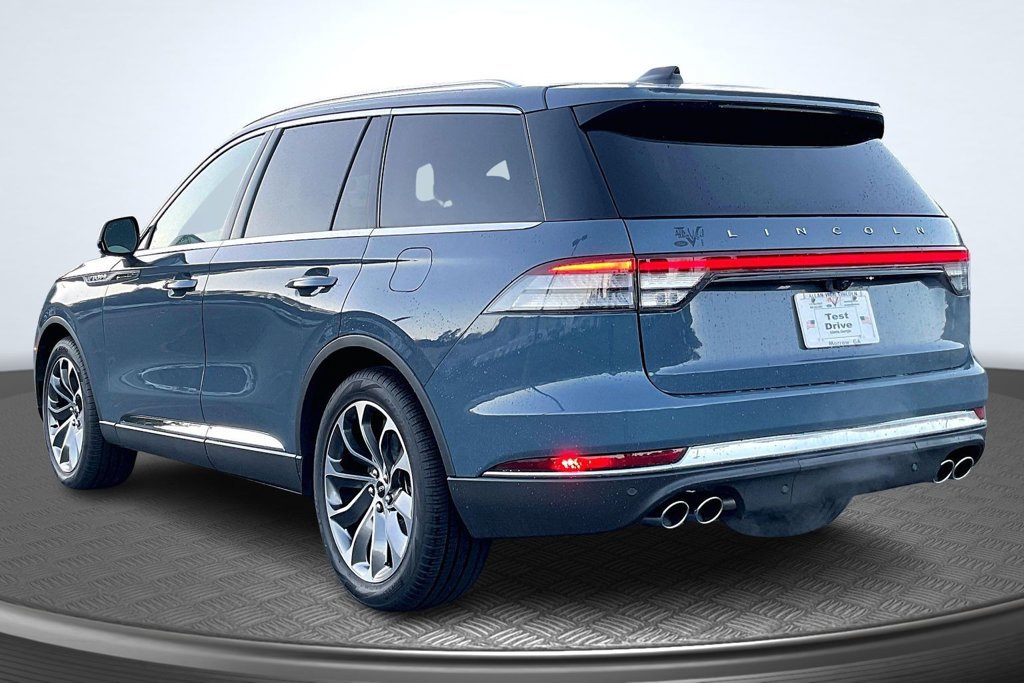 Used 2026 Lincoln Aviator Reserve w/ Luxury Package RWD image 5