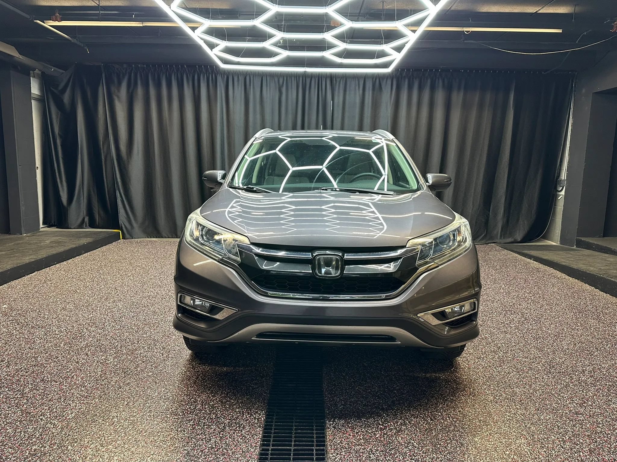 Used 2015 Honda CR-V Touring image 2