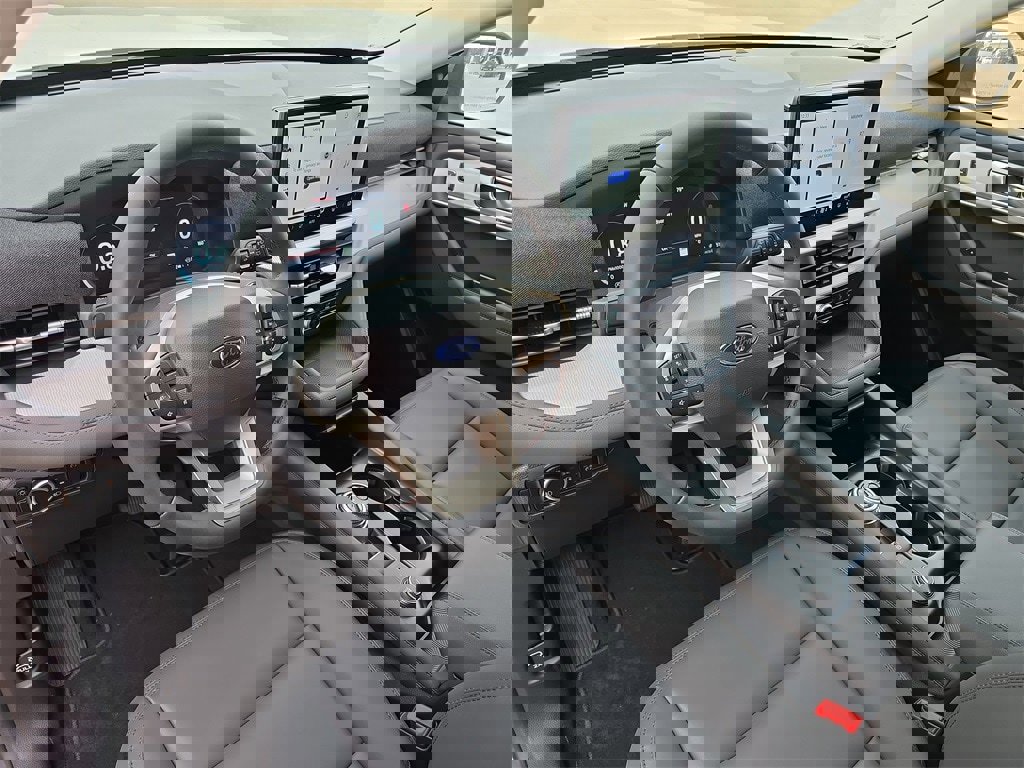 New 2025 Ford Explorer Active w/ Active Comfort Package image 40