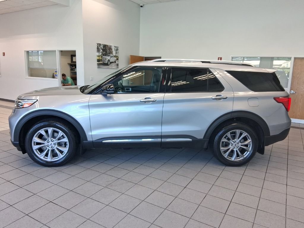 Used 2021 Ford Explorer Limited w/ Equipment Group 301A AWD/4WD image 6