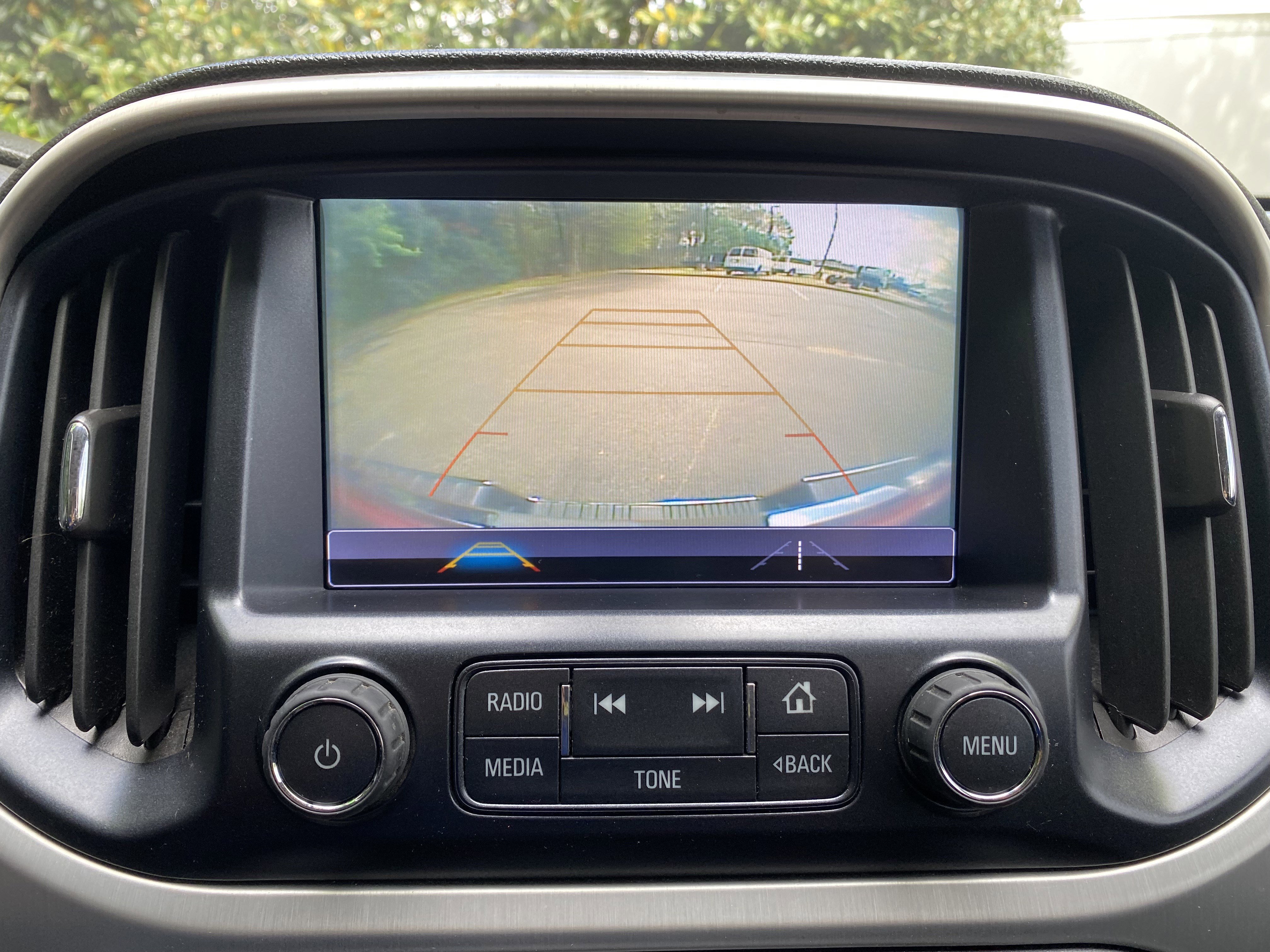 Used 2018 GMC Canyon SLE image 26