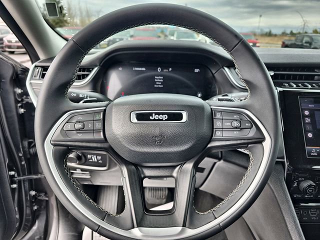 Used 2024 Jeep Grand Cherokee L Laredo image 14