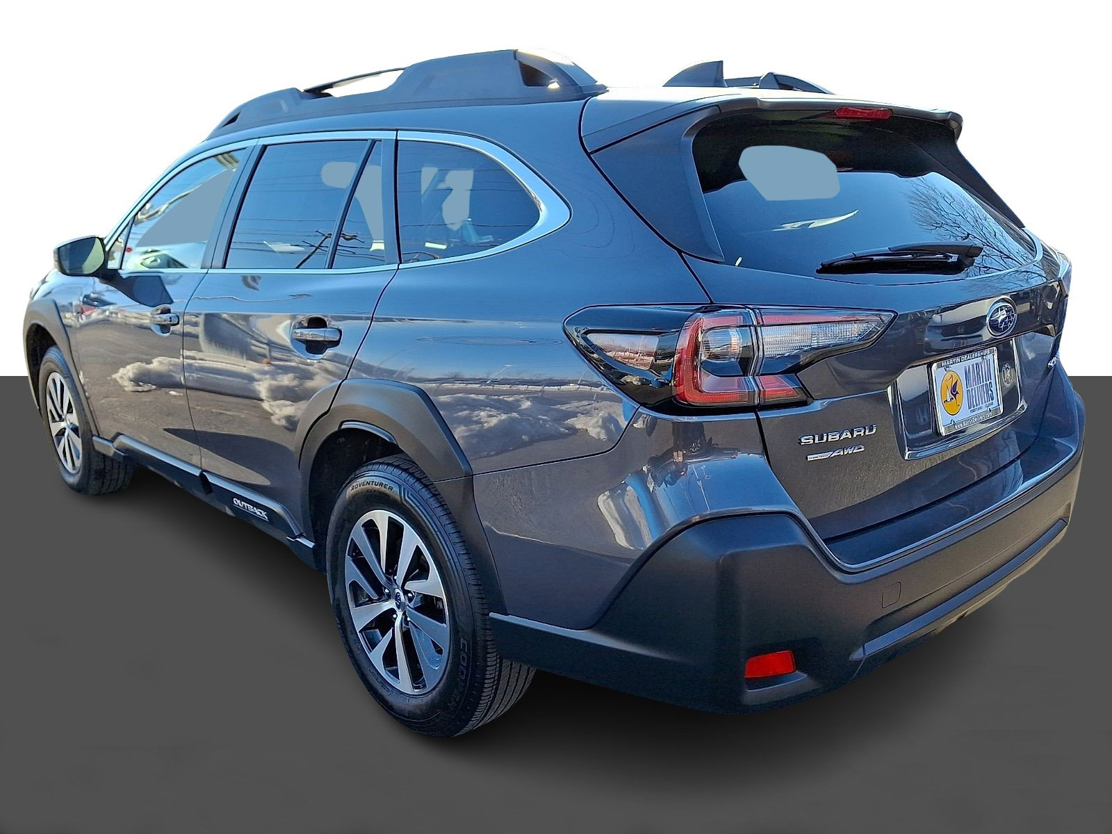 Used 2023 Subaru Outback Premium image 4