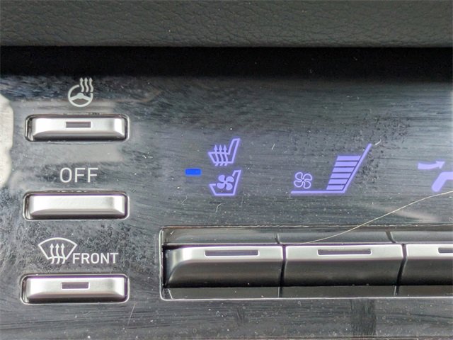 Used 2022 Hyundai Sonata Limited w/ Preferred Accessory Package image 24