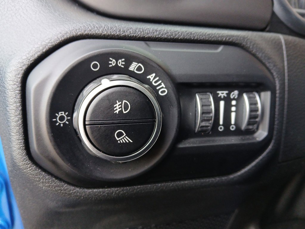 Used 2021 Jeep Gladiator Sport image 34