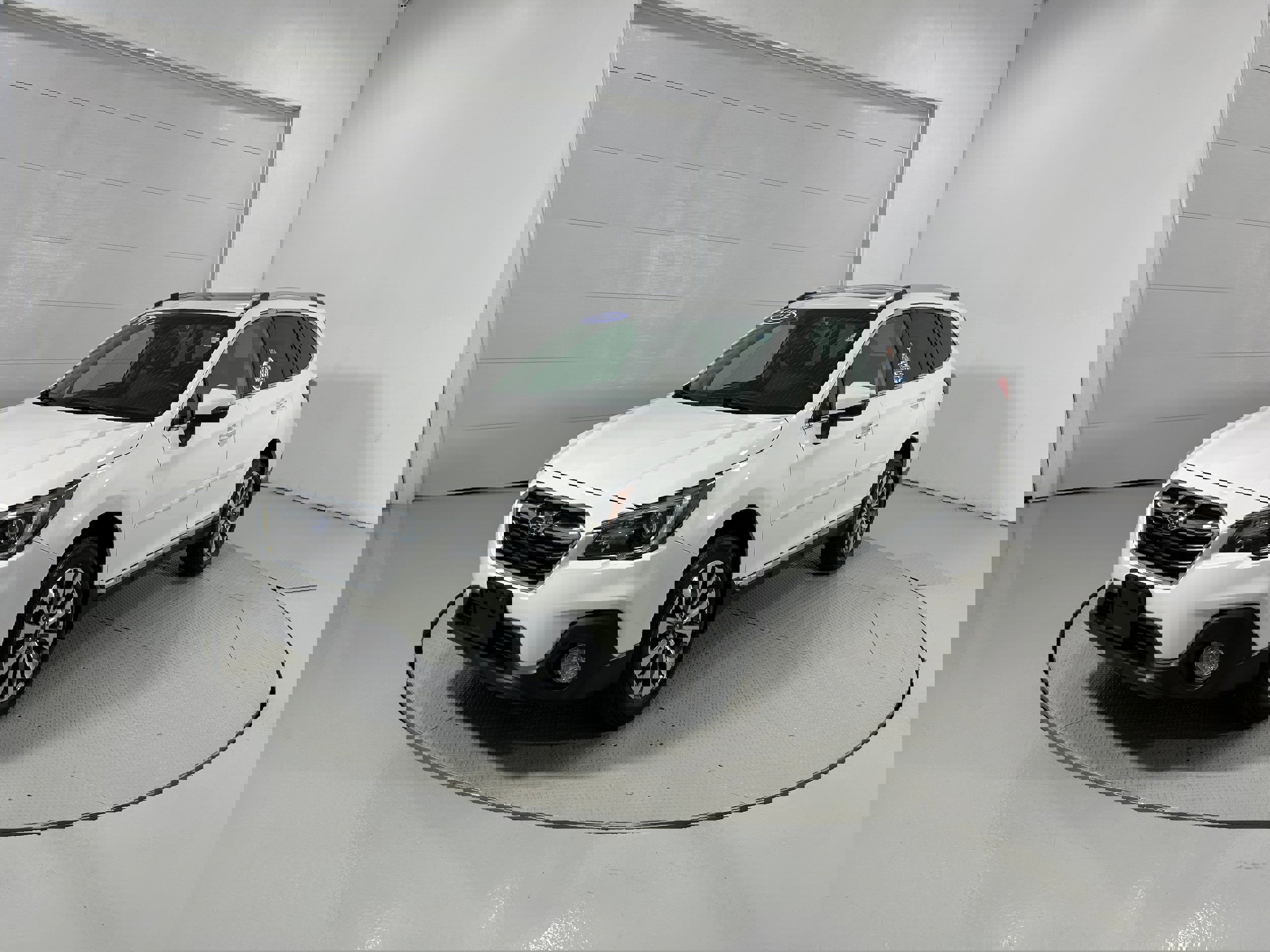 Used 2019 Subaru Outback 3.6R Touring image 21