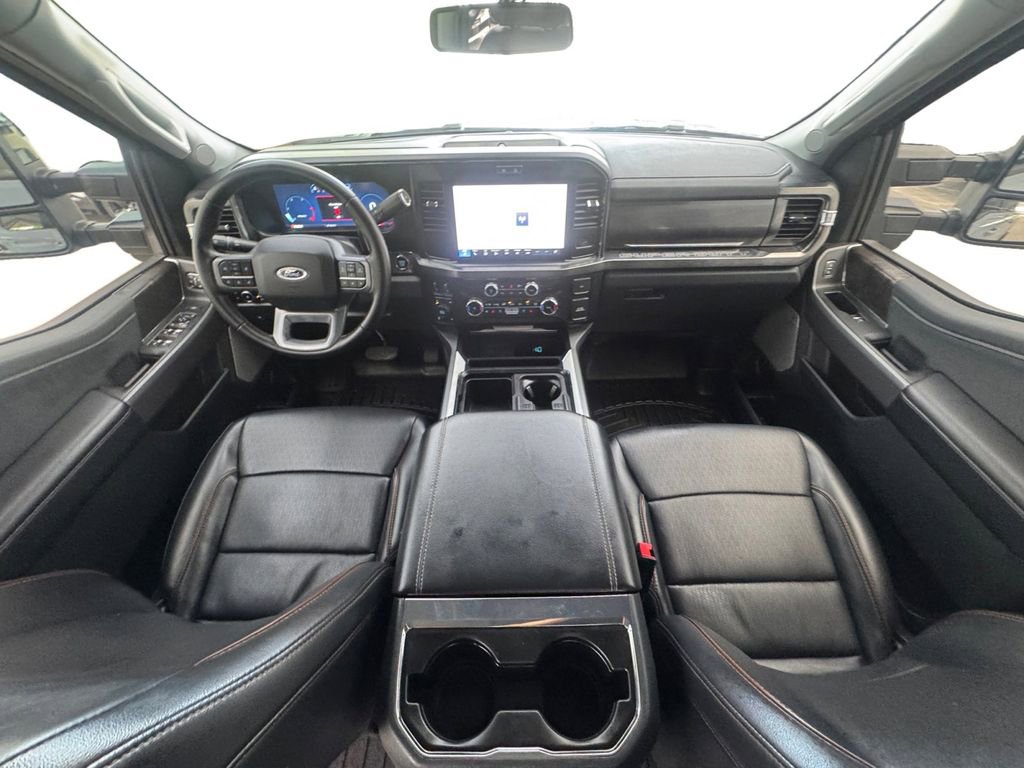 Used 2025 Ford F250 Lariat w/ FX4 Off-Road Package image 11