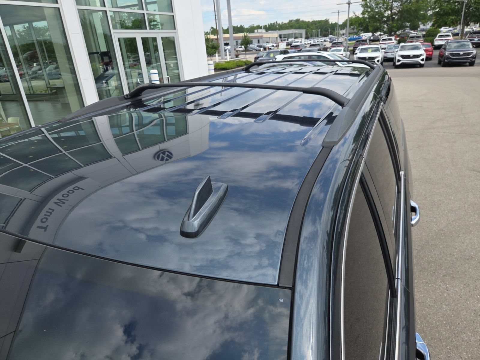 Used 2019 Chevrolet Suburban LS w/ All-Season Package AWD/4WD image 17