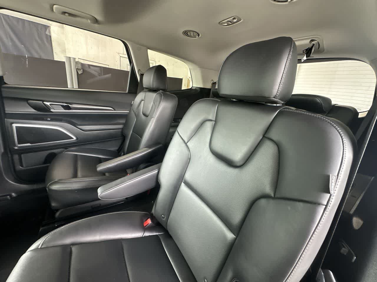 Used 2025 Kia Telluride S FWD image 22