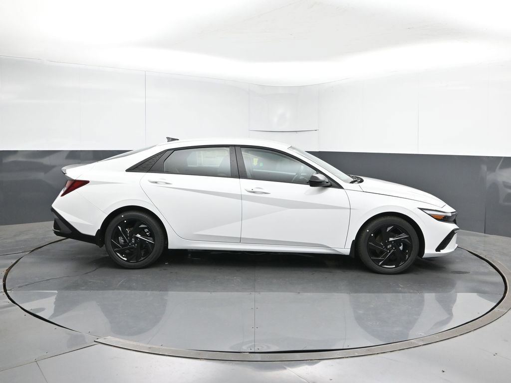 New 2026 Hyundai Elantra Sport image 6