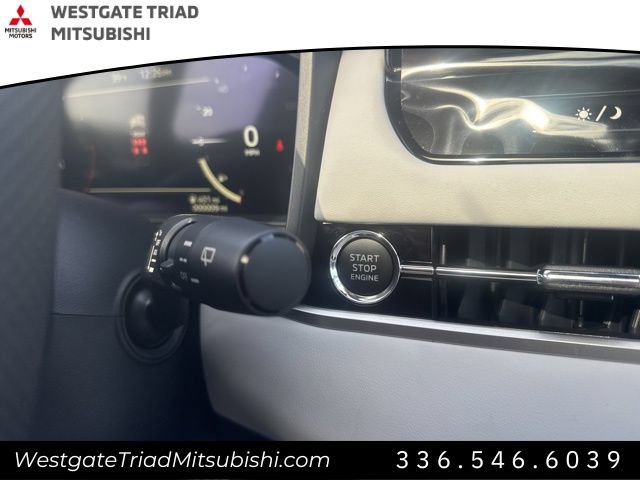 New 2026 Mitsubishi Outlander SEL FWD image 21