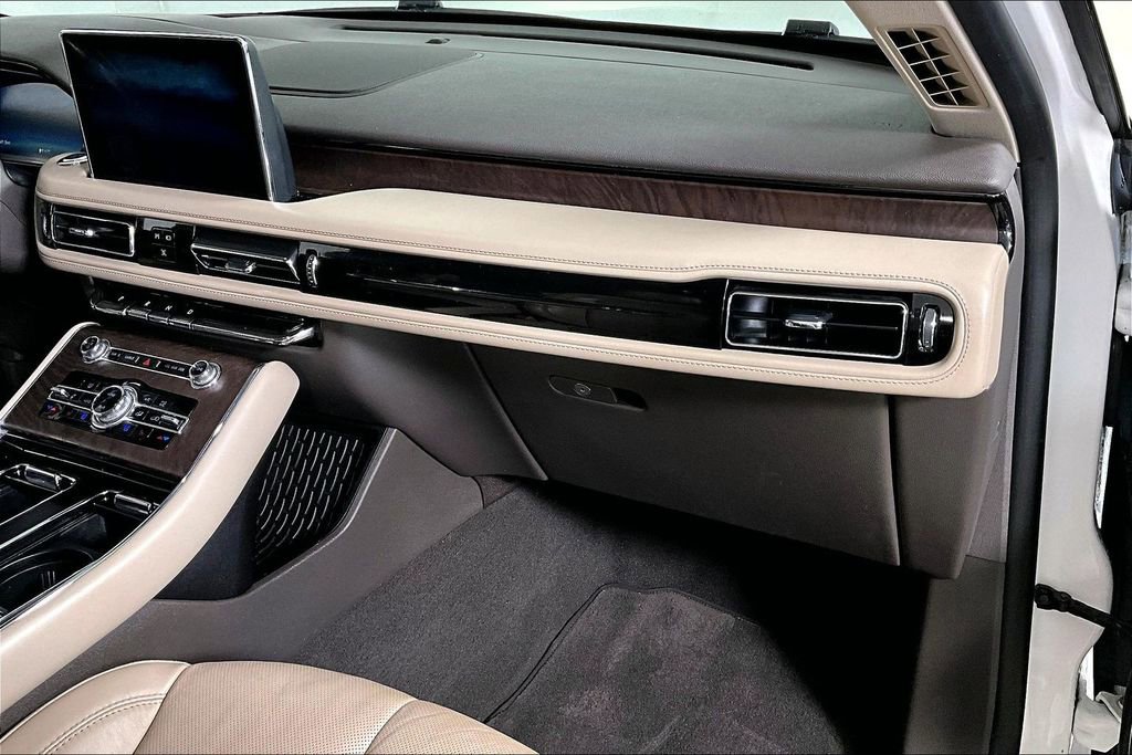 Used 2021 Lincoln Aviator Reserve w/ Equipment Group 201A image 16
