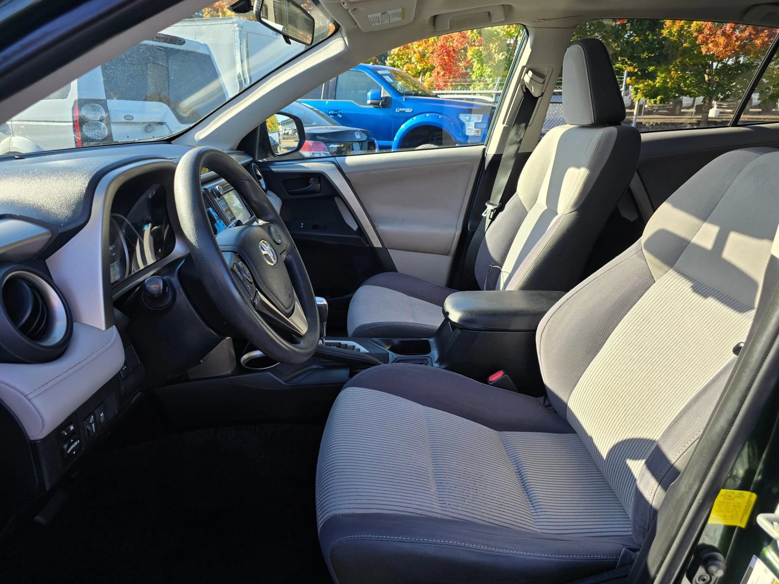 Used 2013 Toyota RAV4 XLE AWD/4WD image 19