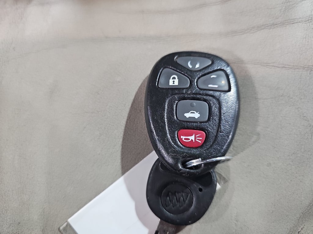 Used 2006 Buick LaCrosse CXL w/ Driver Confidence Package FWD image 38