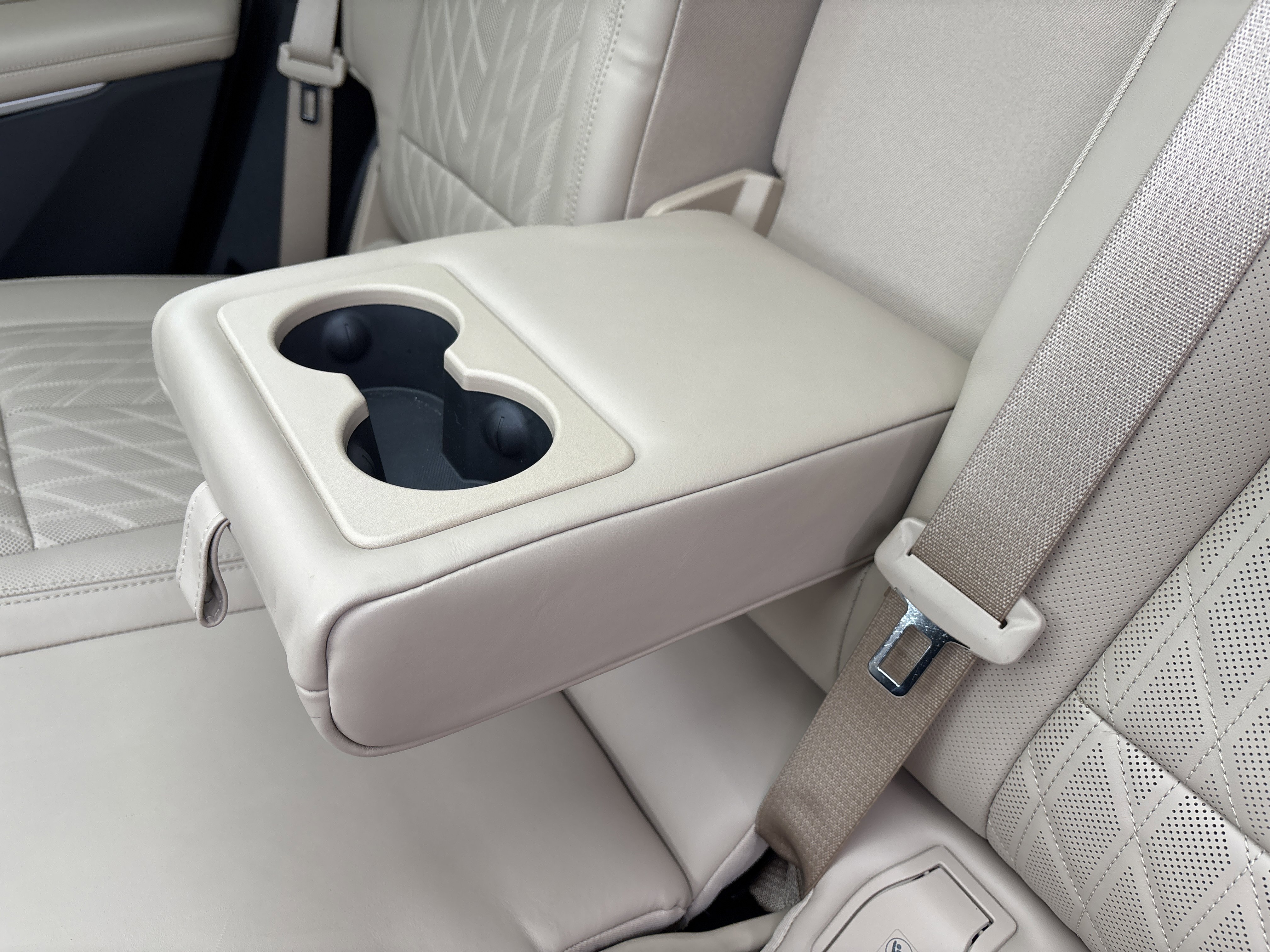 Used 2024 Cadillac Lyriq Luxury w/ Nappa Leather Package image 29