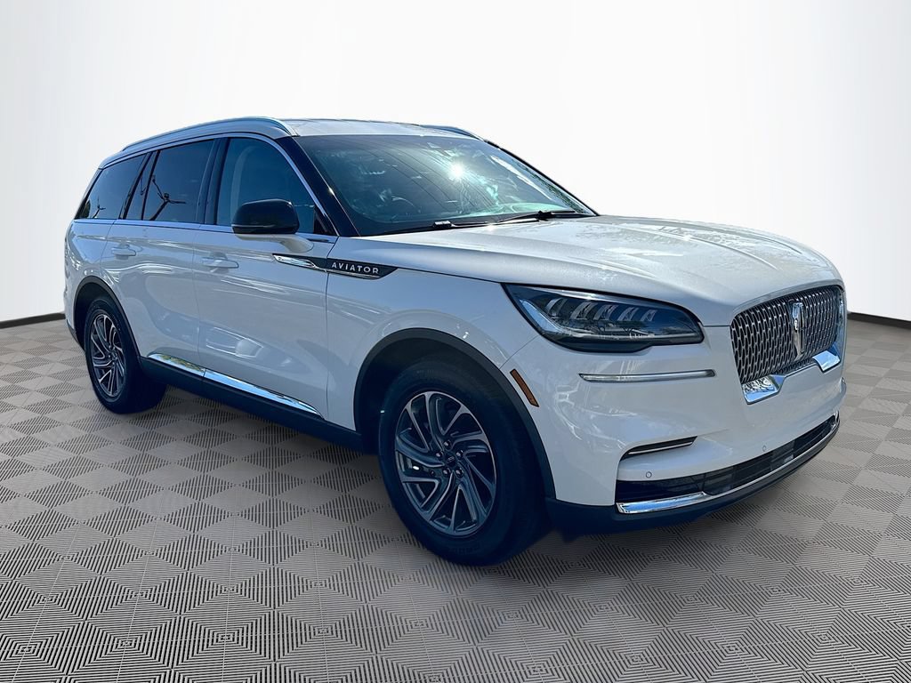Used 2023 Lincoln Aviator 2WD image 4