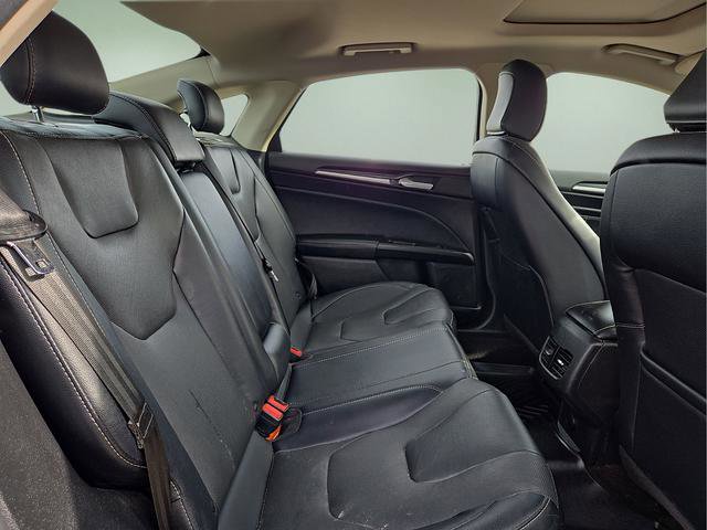 Used 2020 Ford Fusion Titanium image 11