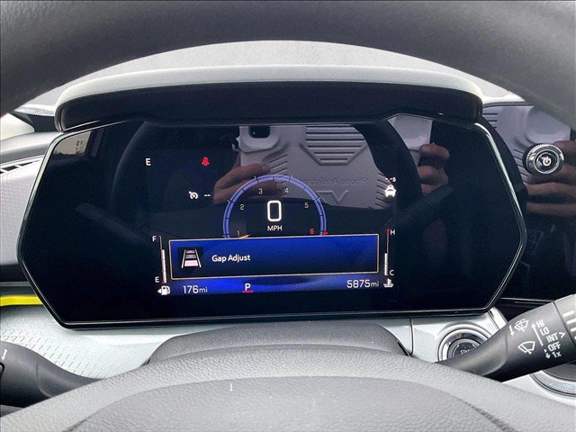 Used 2024 Chevrolet Trax LT FWD image 22