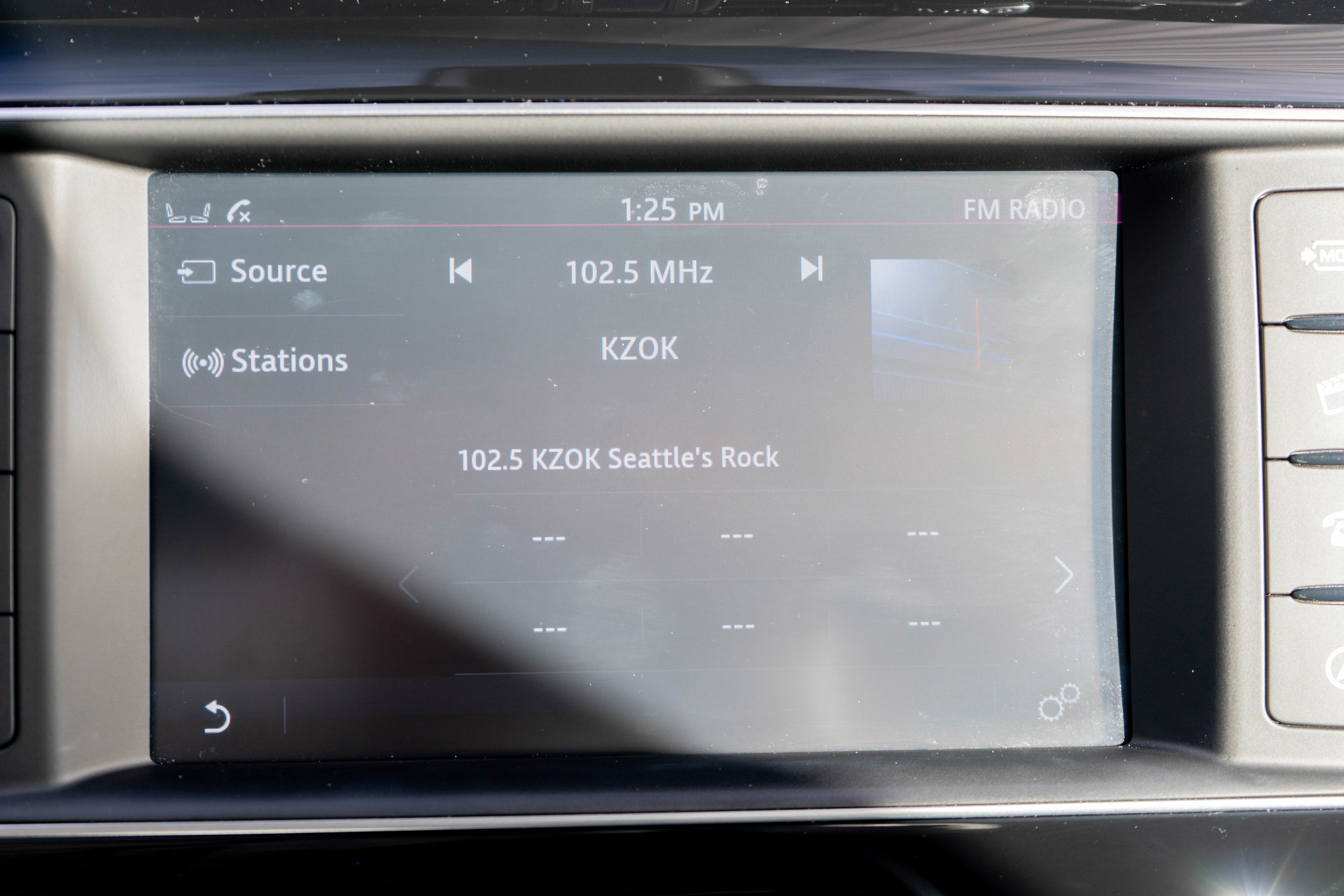 Used 2018 Jaguar XE Prestige image 17