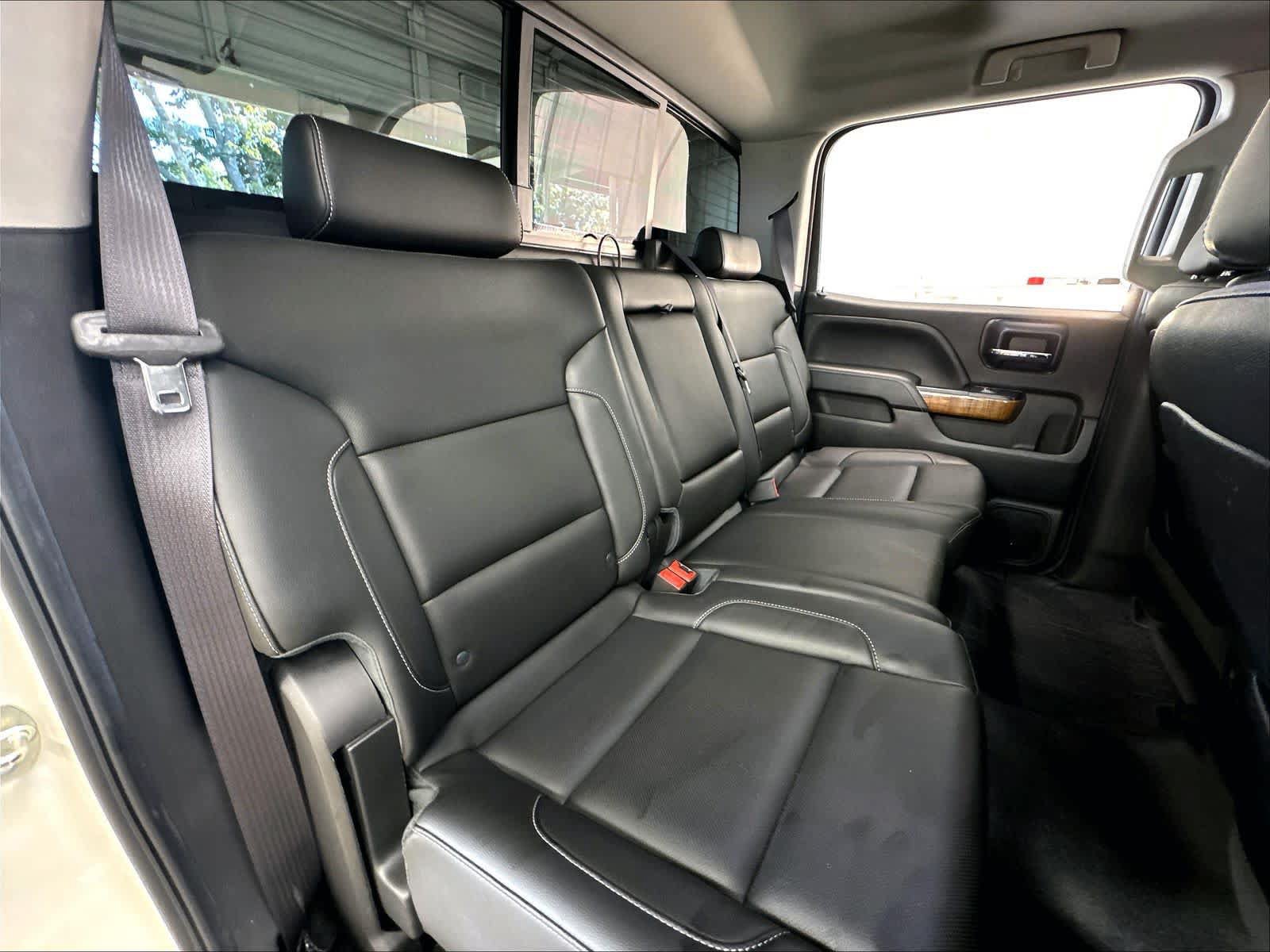Used 2014 GMC Sierra 1500 SLT w/ SLT Crew Cab Value Package AWD/4WD image 28