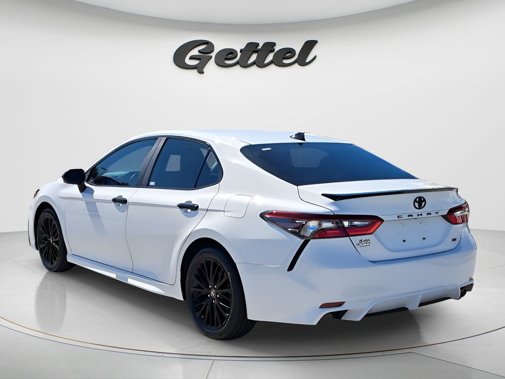 Certified 2022 Toyota Camry SE w/ Convenience Package image 4