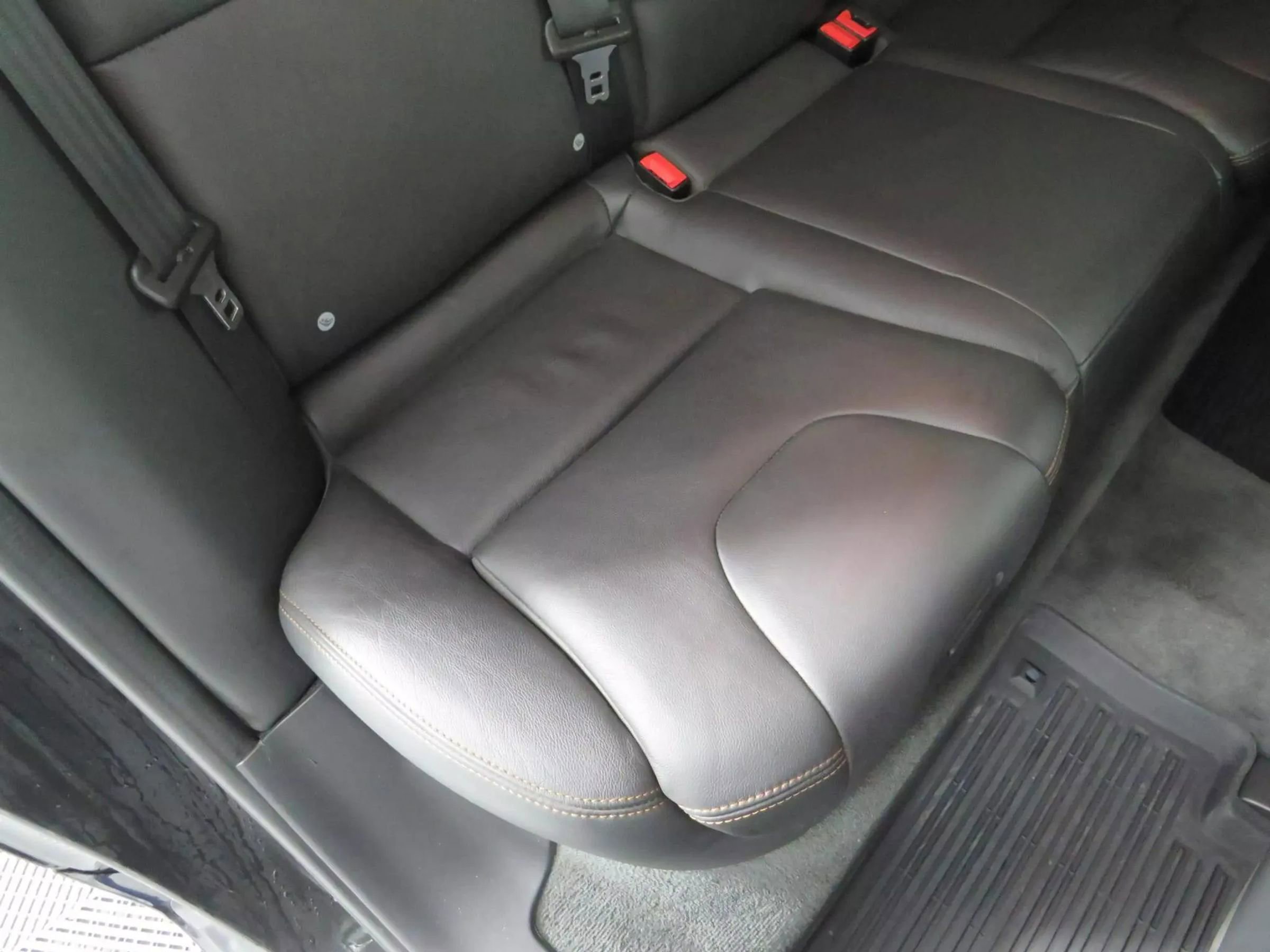 Used 2017 Volvo XC60 T6 Dynamic w/ Preferred Option Package image 40