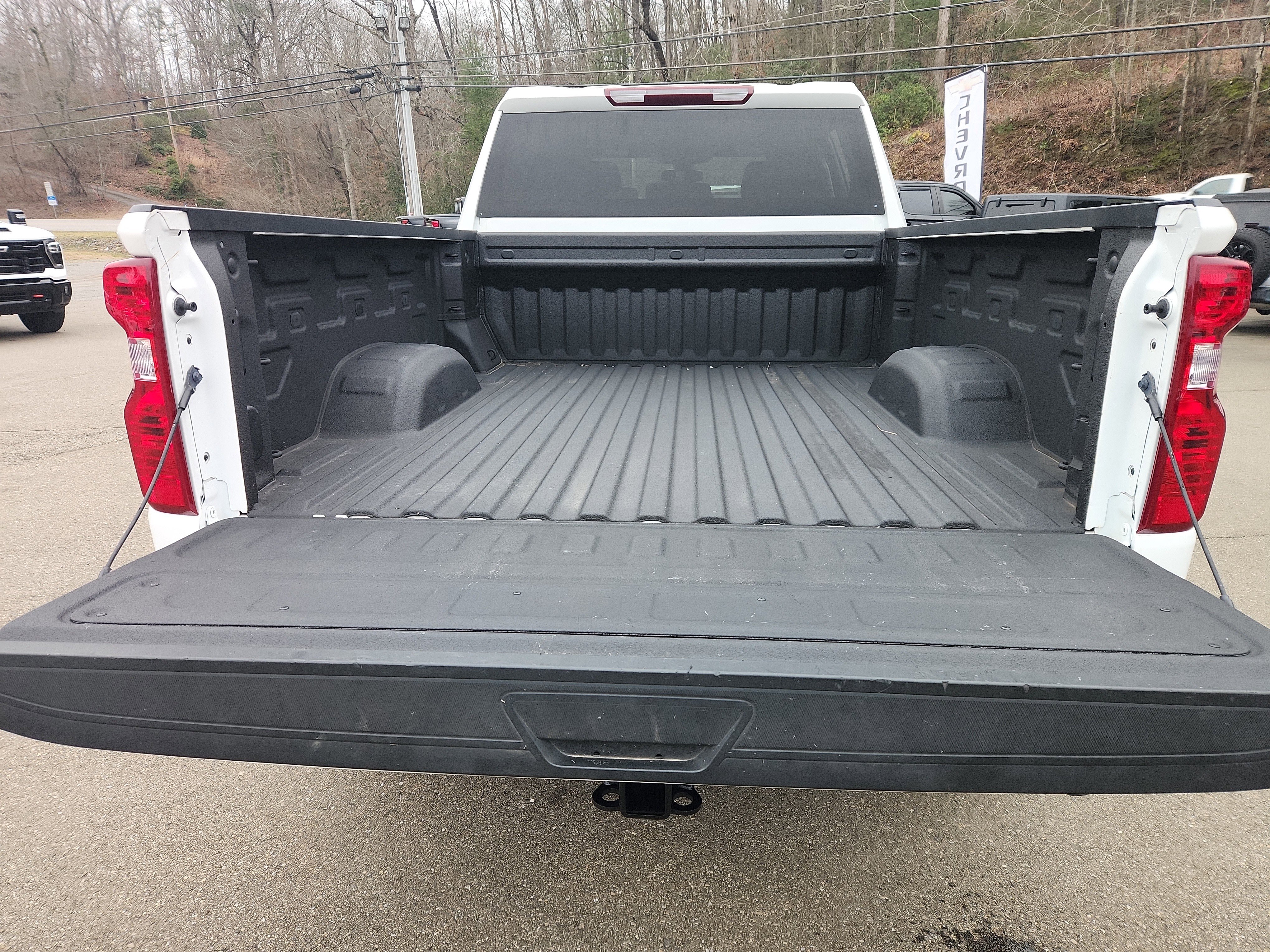 Used 2023 Chevrolet Silverado 2500 Custom w/ Custom Value Package image 37