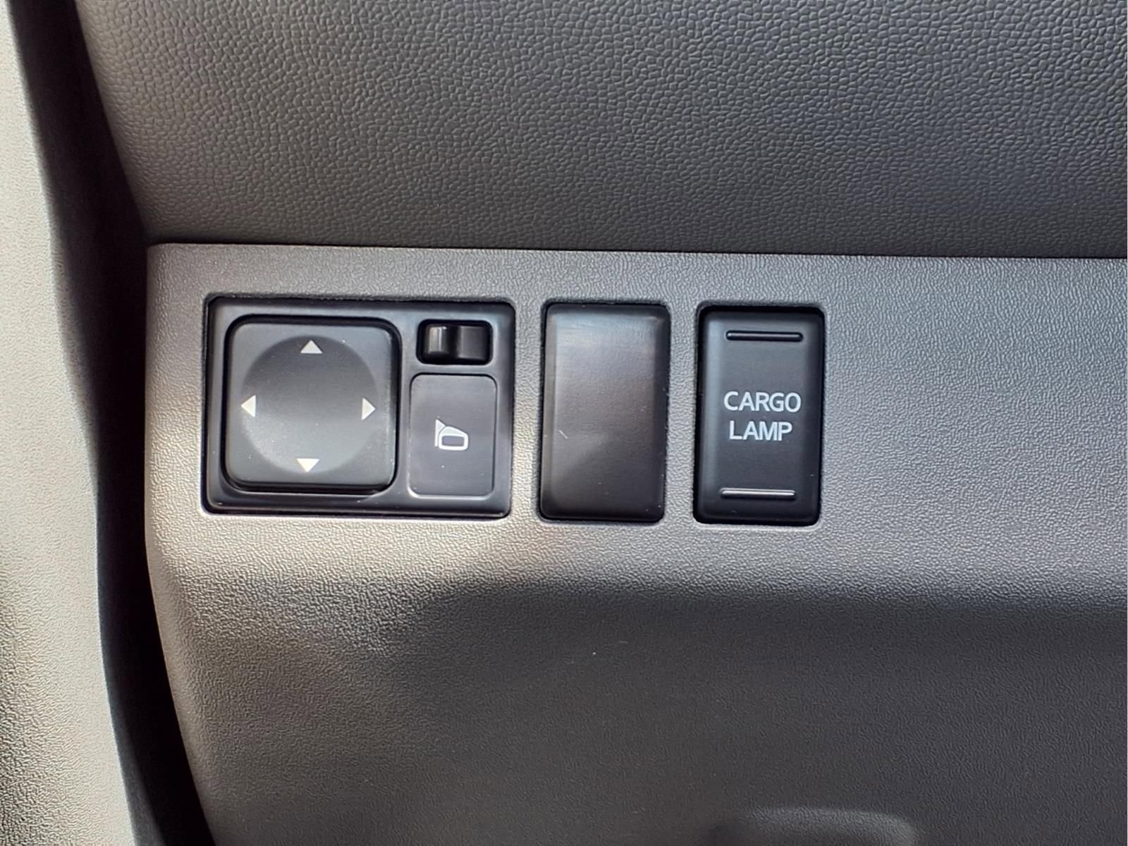 Used 2020 Nissan Frontier SV w/ Midnight Edition Floor Mats image 20