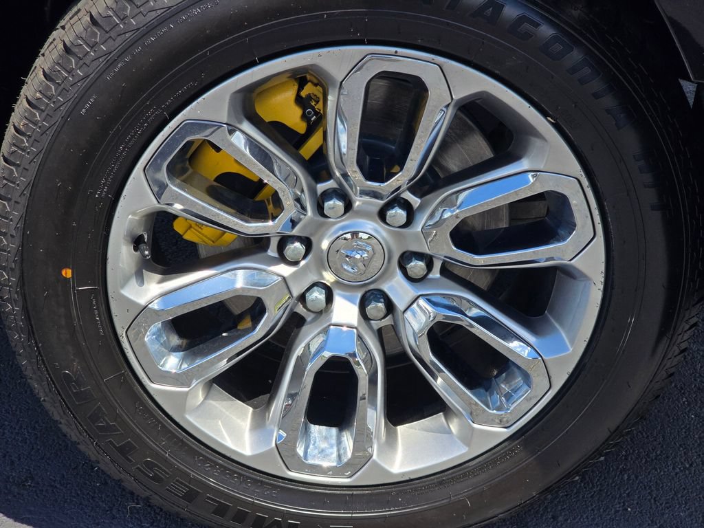 Used 2023 RAM 1500 Laramie AWD/4WD image 10