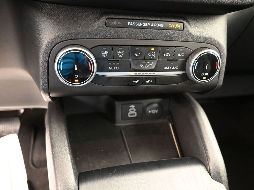 Used 2025 Ford Escape ST-Line image 12