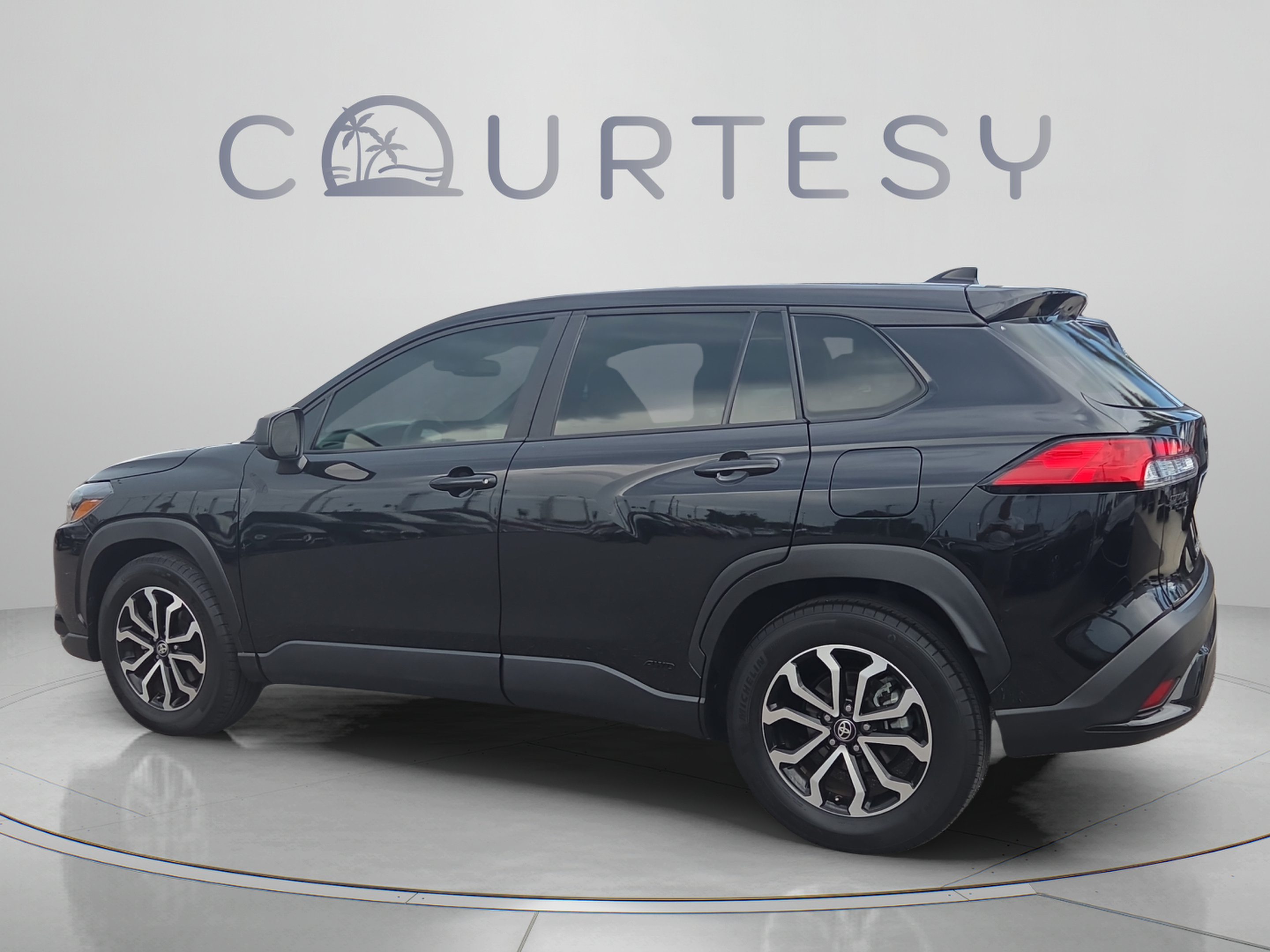 Used 2024 Toyota Corolla Cross AWD Hybrid image 3