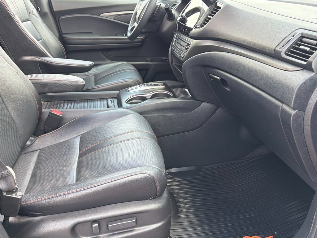 Used 2023 Honda Passport TrailSport image 16