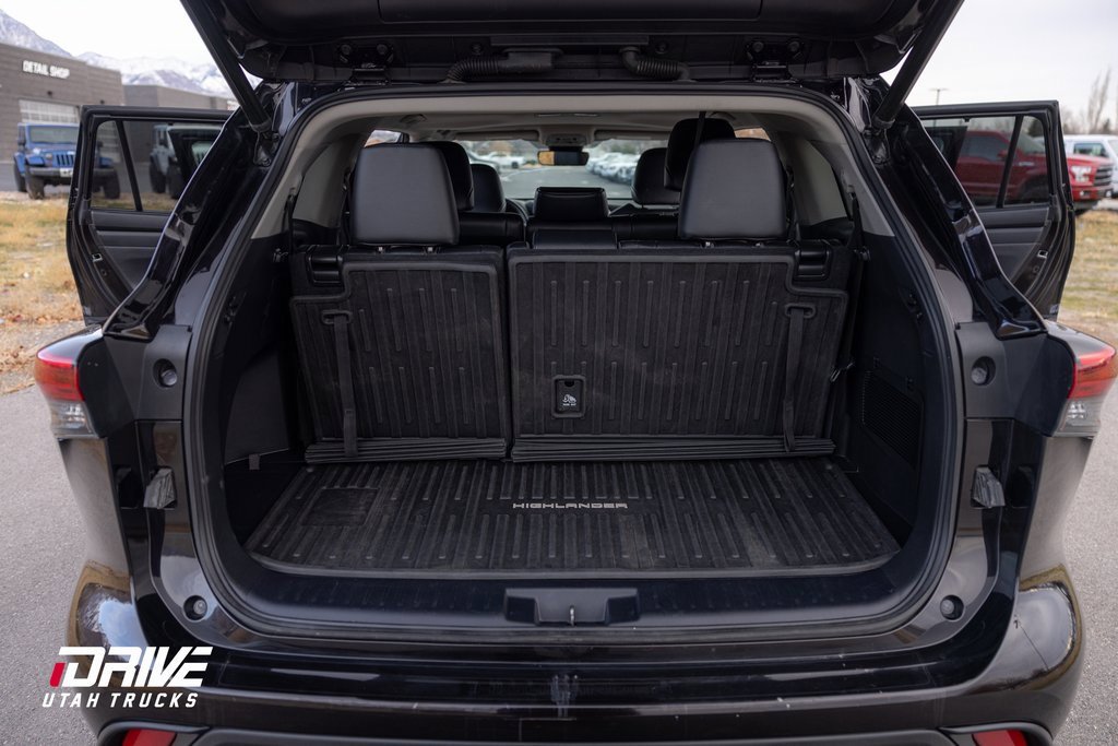 Used 2021 Toyota Highlander XLE image 20