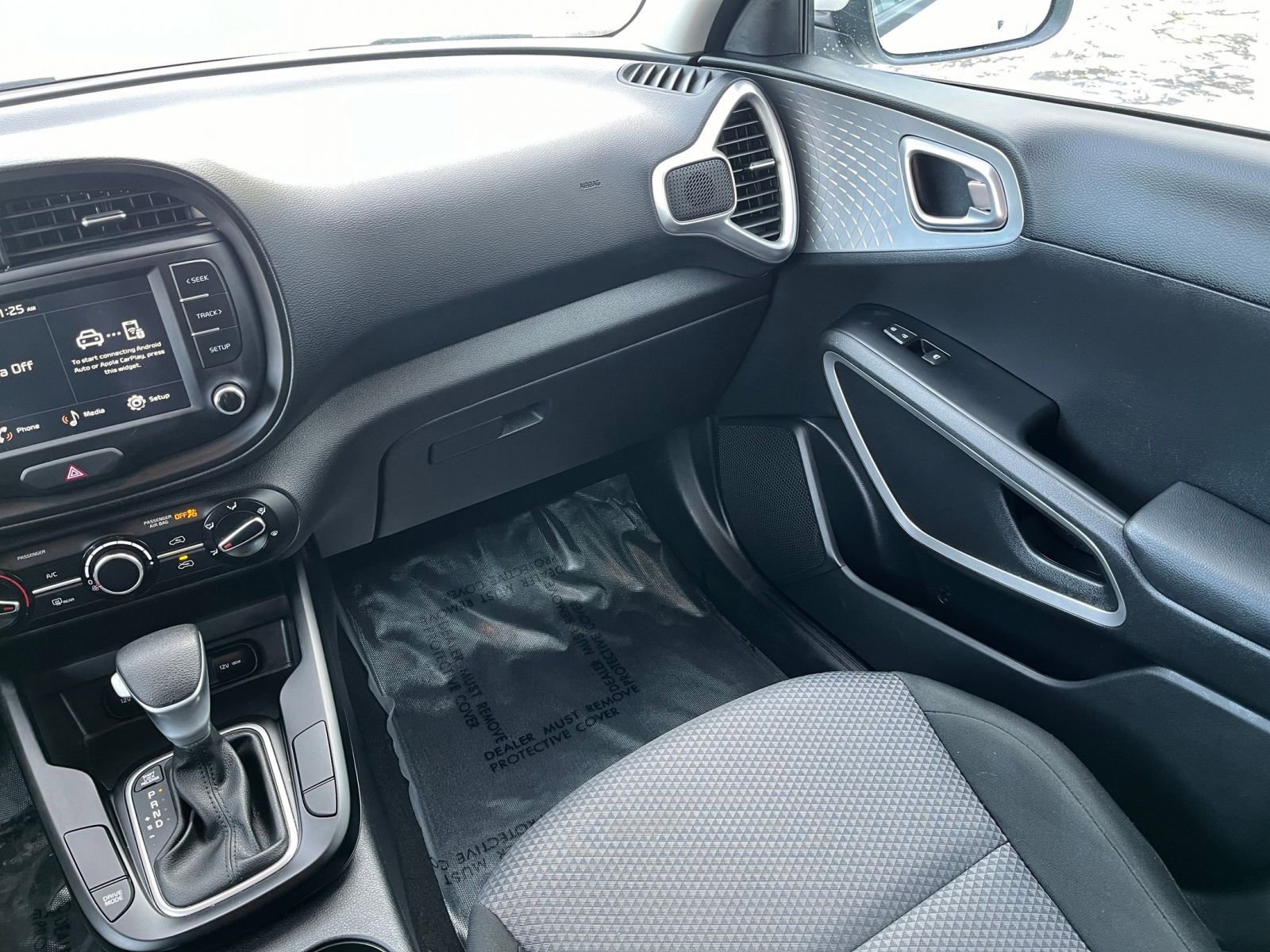 Used 2025 Kia Soul LX w/ LX Technology Package image 31