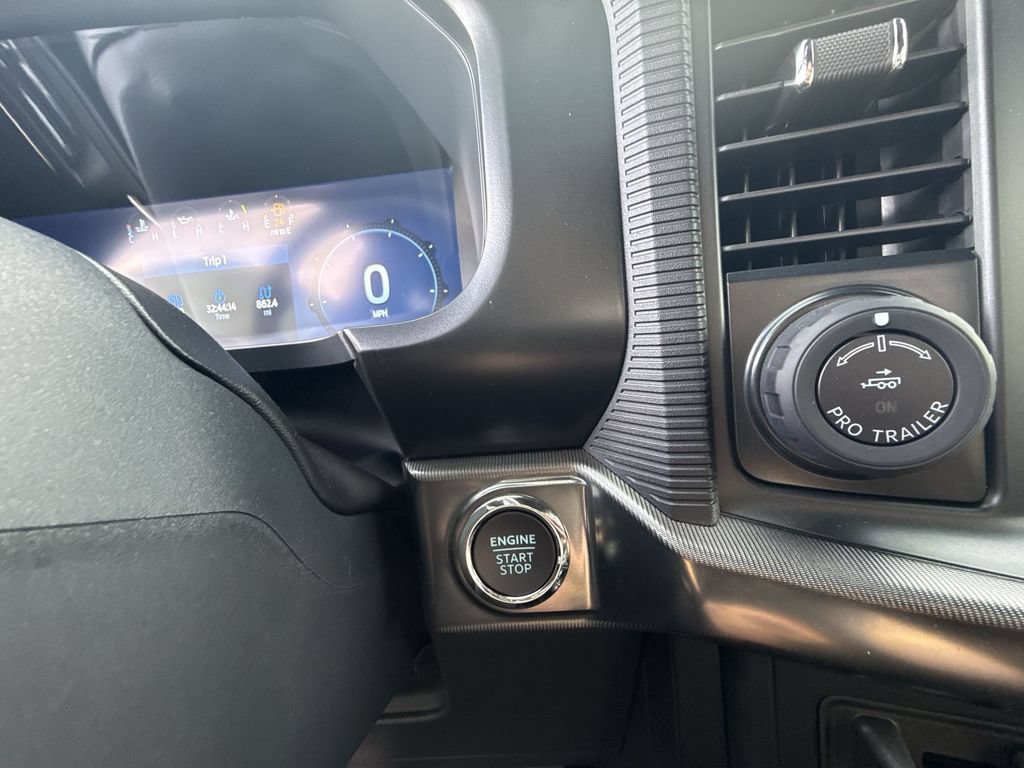 Used 2025 Ford F150 Raptor AWD/4WD image 23