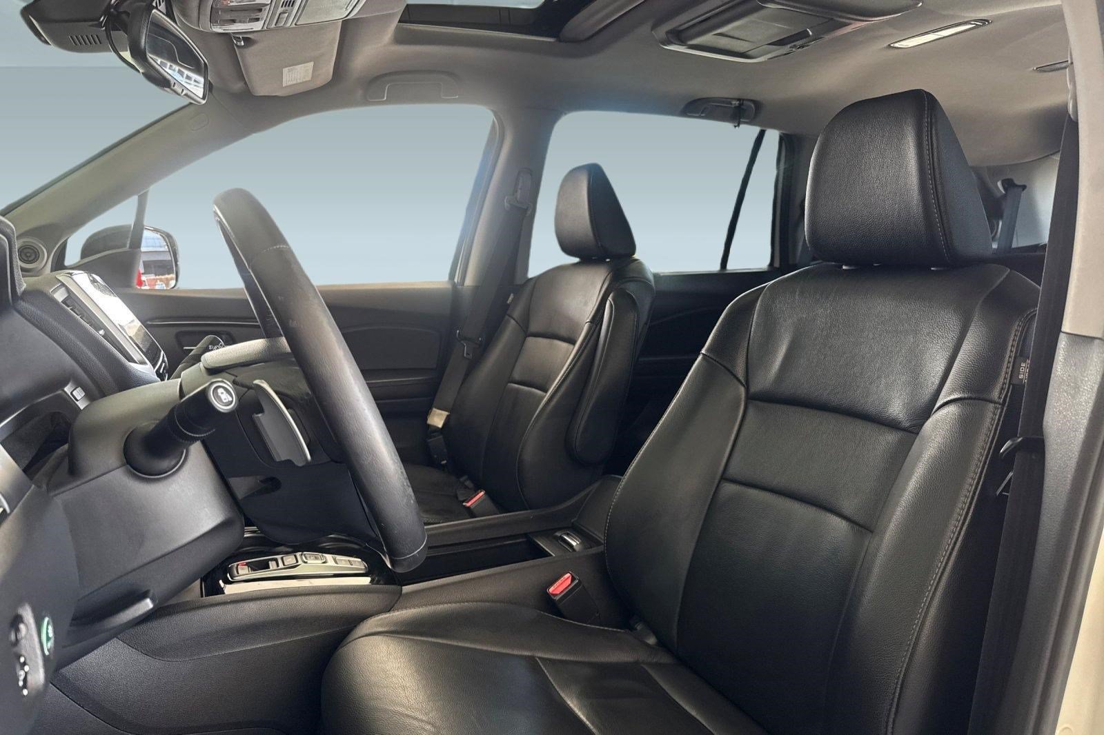 Used 2017 Honda Pilot Touring image 22