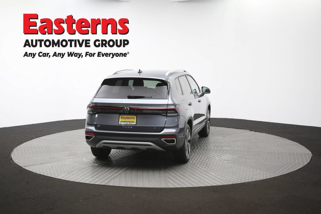 Used 2025 Volkswagen Taos SE AWD/4WD image 37